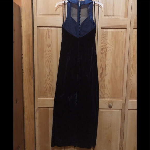 Ladies Formal Dress - Picture 4 of 6